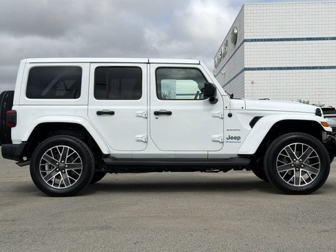 Used 2023 Jeep Wrangler Unlimited Sahara w/ Cold Weather Group AWD/4WD image 3