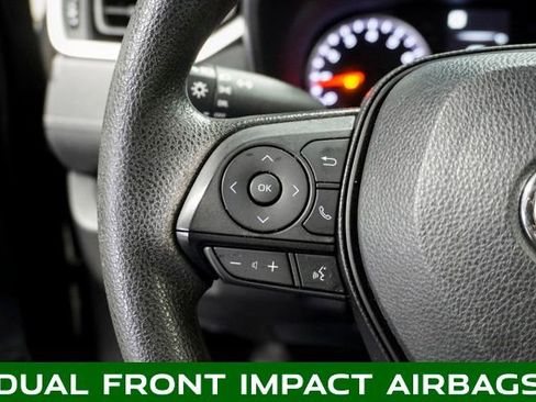 Used 2022 Toyota RAV4 LE image 16