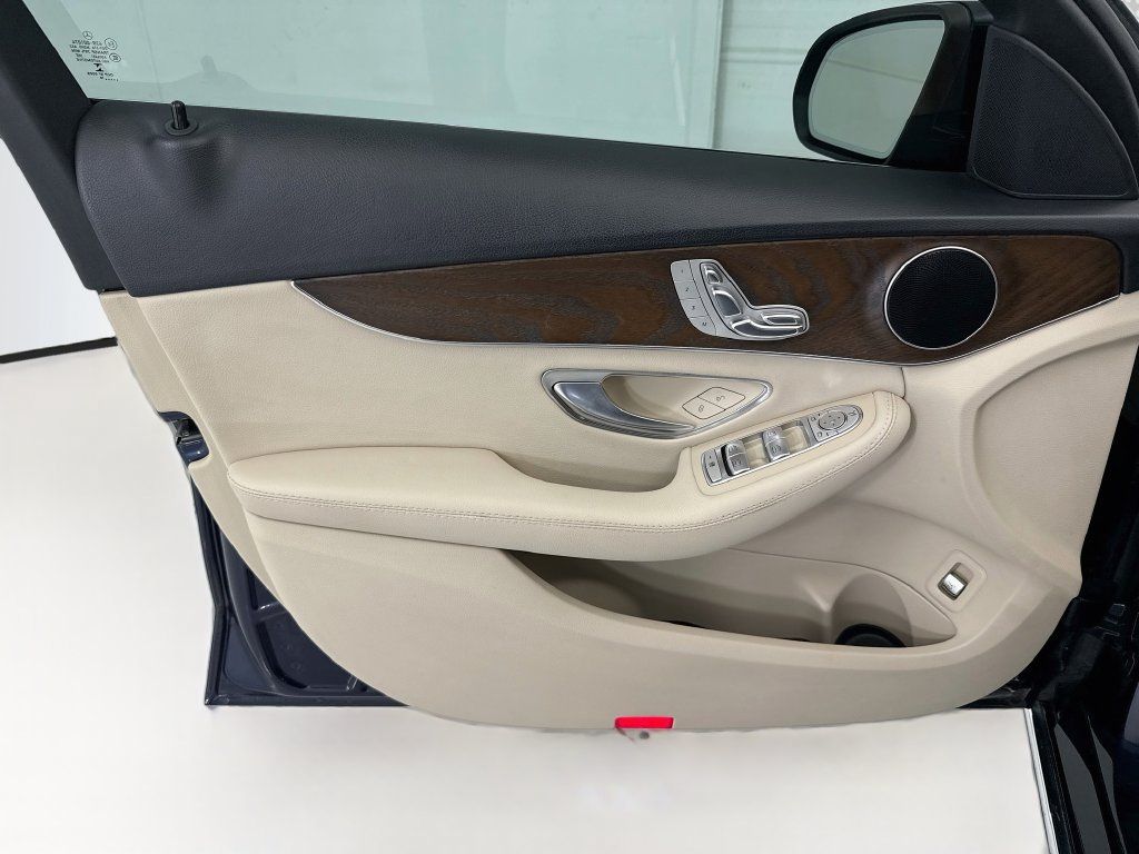 Used 2018 Mercedes-Benz C 300 Sedan image 22
