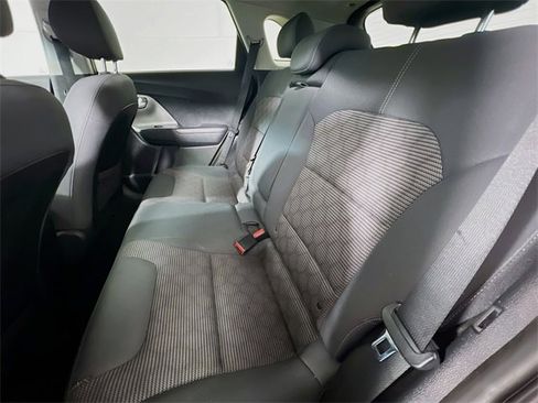 Used 2018 Kia Niro LX image 22