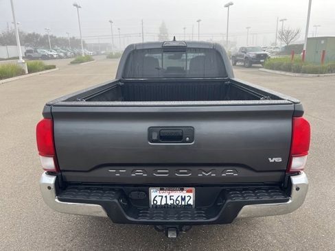 Used 2018 Toyota Tacoma SR5 image 6