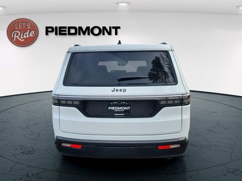 New 2026 Jeep Grand Wagoneer 2WD image 7