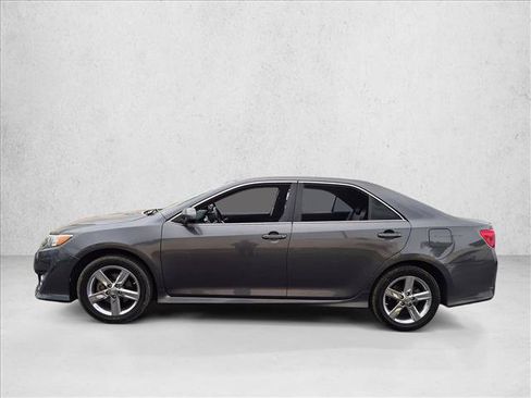 Used 2012 Toyota Camry SE FWD image 9