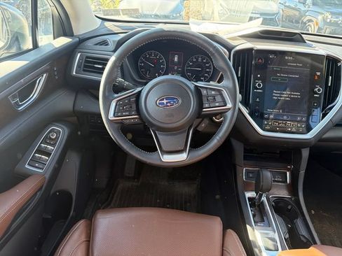 Used 2025 Subaru Ascent Touring AWD/4WD image 14