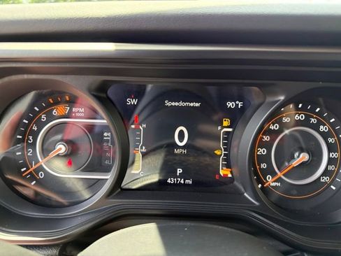 Used 2024 Jeep Wrangler Unlimited Rubicon 392 AWD/4WD image 16