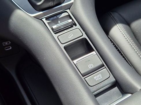 New 2026 Honda HR-V EX-L image 16