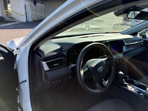 Used 2025 Toyota Camry LE image 32
