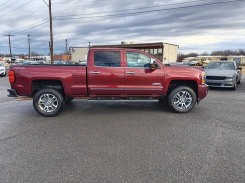 Used 2016 Chevrolet Silverado 2500 High Country image 6