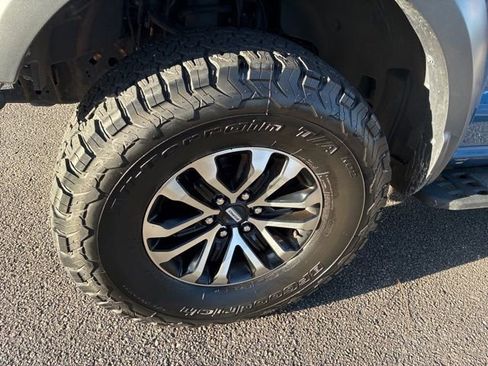 Used 2019 Ford F150 Raptor w/ Equipment Group 801A Mid image 11