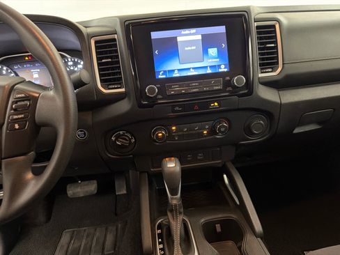 Certified 2024 Nissan Frontier SV w/ Technology Package AWD/4WD image 19