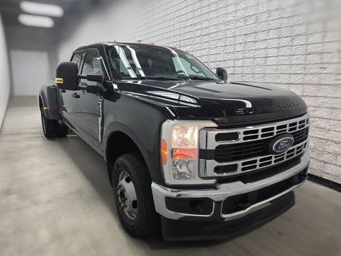 Used 2024 Ford F350 XLT image 1