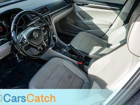 Used 2018 Volkswagen Passat 2.0T SE image 17