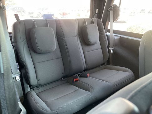 Used 2023 Jeep Wrangler Sport AWD/4WD image 34