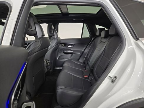 Certified 2025 Mercedes-Benz GLC 300 4MATIC image 19