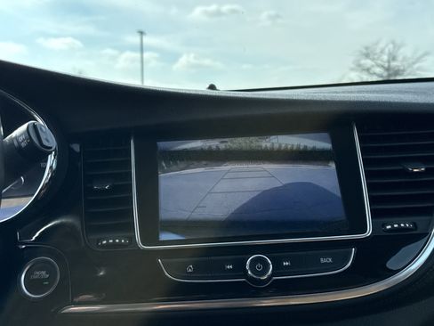 Used 2018 Buick Encore Essence image 24