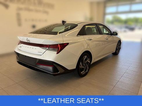 Used 2024 Hyundai Elantra Limited FWD image 3