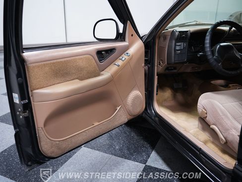 Used 1994 Chevrolet S10 Pickup 2WD Regular Cab image 28