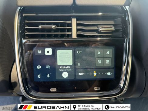 Used 2025 Rivian R1S Adventure AWD/4WD image 15