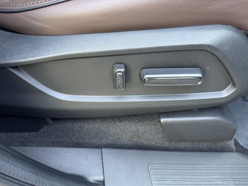 Used 2024 Honda Pilot Elite image 18