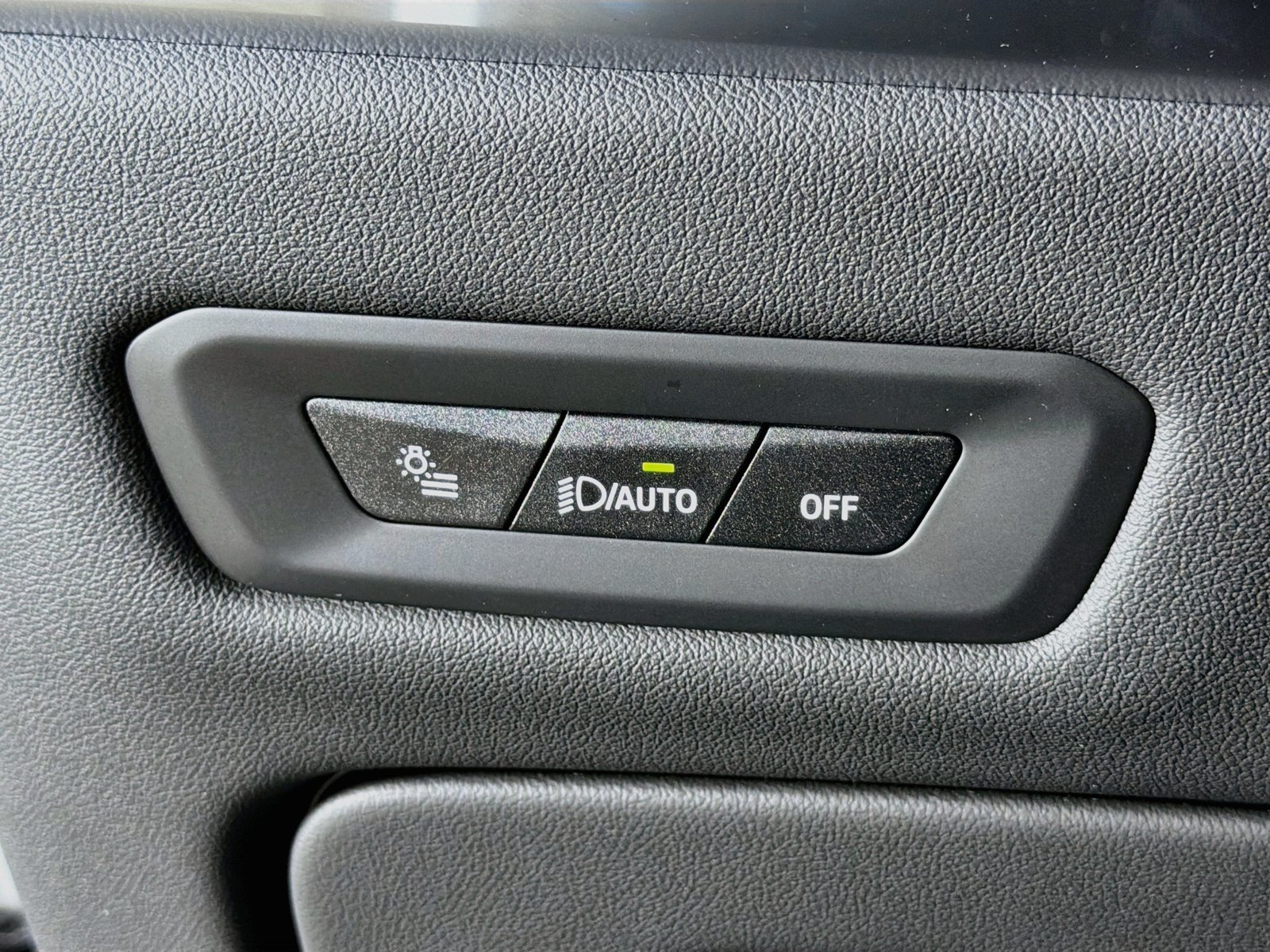 Used 2026 BMW X5 sDrive40i w/ Premium Package RWD image 10