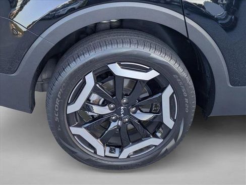 Used 2024 Kia Telluride EX w/ EX Captain's Chair Package FWD image 7