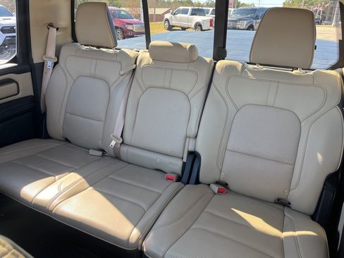 Used 2019 RAM 1500 Limited image 17