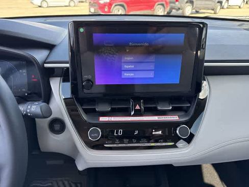 Used 2026 Toyota Corolla Cross LE image 19
