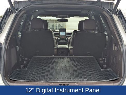 Certified 2022 Ford Explorer King Ranch w/ Premium Technology Package image 14