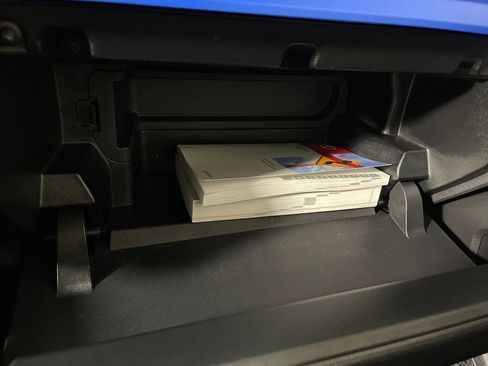 Certified 2025 Toyota Tacoma TRD Off-Road image 25