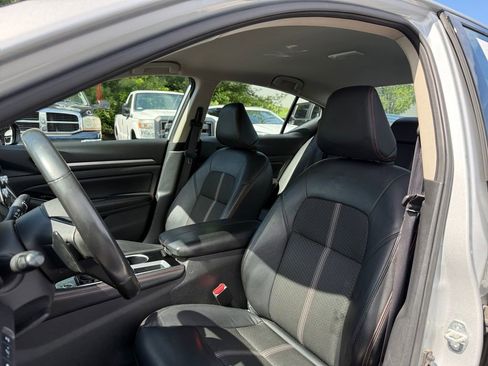 Used 2024 Nissan Altima 2.5 SR image 16