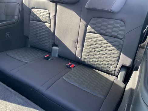 Certified 2024 Nissan Pathfinder SV image 12