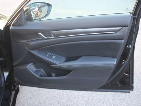 Used 2022 Honda Accord Sport image 30
