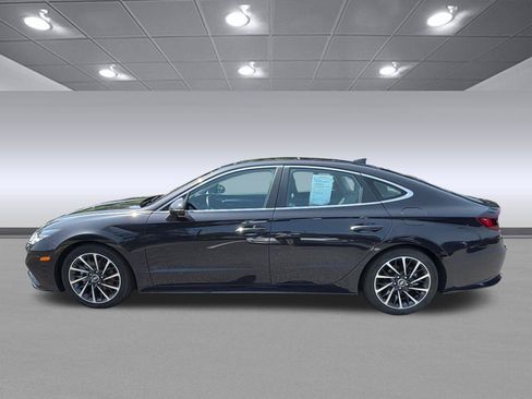 Certified 2023 Hyundai Sonata Limited w/ Cargo Package FWD image 8