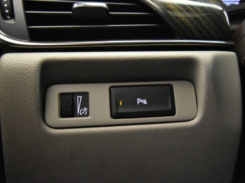 Used 2014 Cadillac ATS Luxury w/ Sun And Sound Package image 28