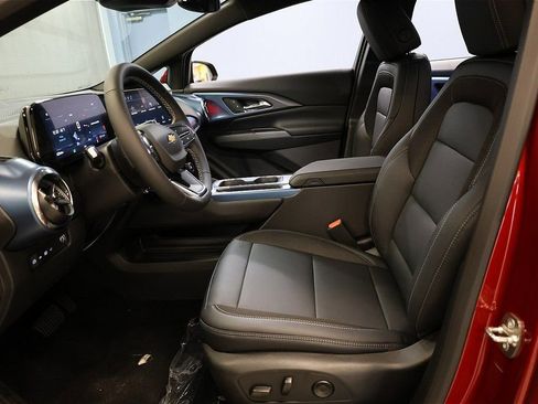 New 2026 Chevrolet Equinox EV LT w/ LPO, Blackout Package image 17