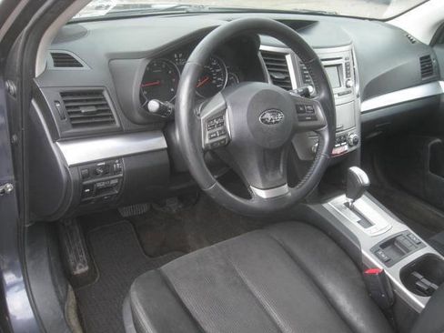 Used 2014 Subaru Outback 2.5i Premium image 15