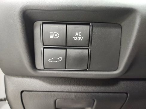 Used 2022 Toyota Highlander Bronze Edition image 40