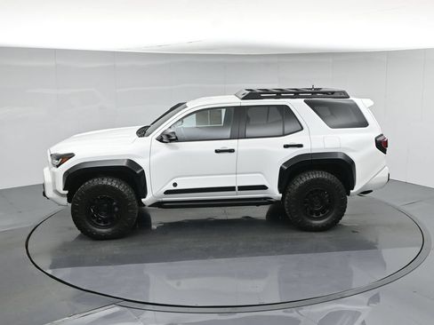 Used 2025 Toyota 4Runner Trailhunter AWD/4WD image 45
