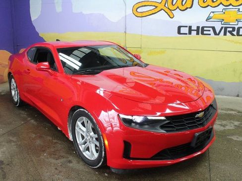 Used 2019 Chevrolet Camaro LT image 4