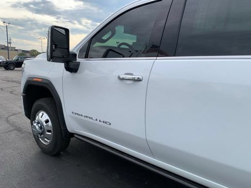 Used 2024 GMC Sierra 3500 Denali w/ Denali Reserve Package AWD/4WD image 15