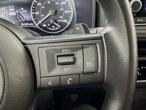 Used 2024 Nissan Rogue S FWD image 12