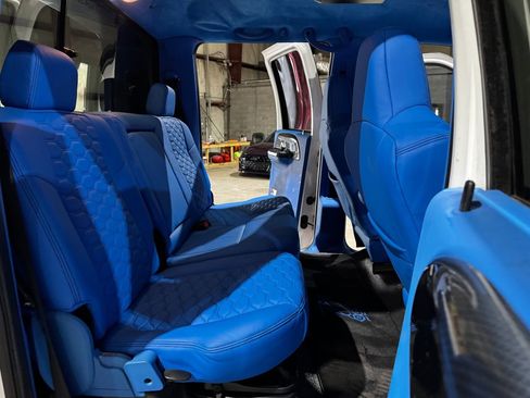 Used 2007 Ford F550 4x4 Crew Cab Super Duty image 26