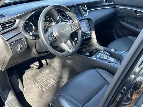 Certified 2025 INFINITI QX50 Luxe image 15