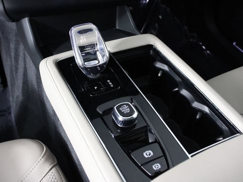 Certified 2026 Volvo XC90 B6 Plus w/ Protection Package Premier AWD/4WD image 15