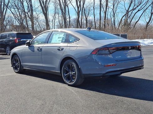 New 2025 Honda Accord SE image 4