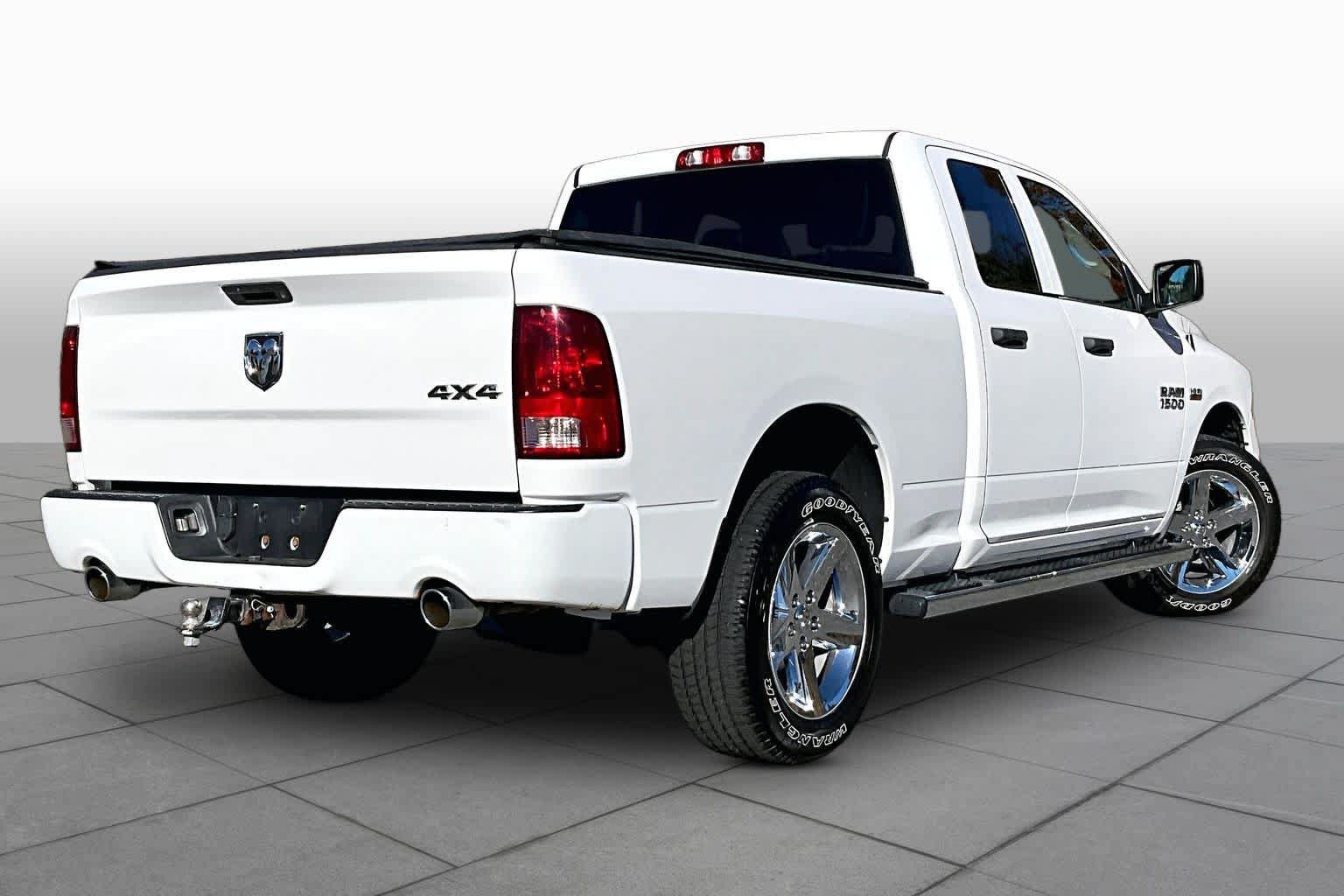 Used 2017 RAM 1500 Express w/ Express Value Package AWD/4WD image 13