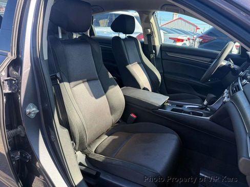 Used 2019 Honda Accord LX image 17