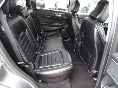 Used 2024 Ford Edge SEL image 32