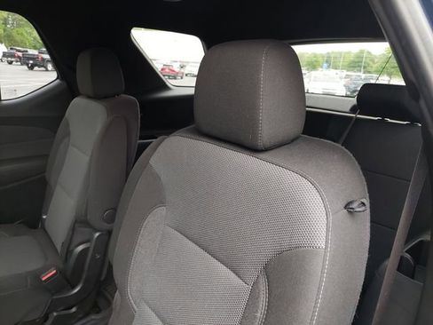 Used 2023 Chevrolet Traverse LT AWD/4WD image 34