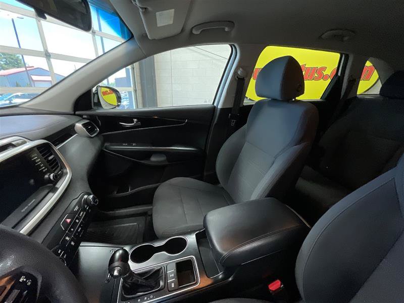 Used 2018 Kia Sorento AWD image 12